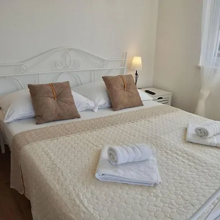 Holiday home Seaside House For Families With Children Mastrinka, Ciovo - 22789 Trogir